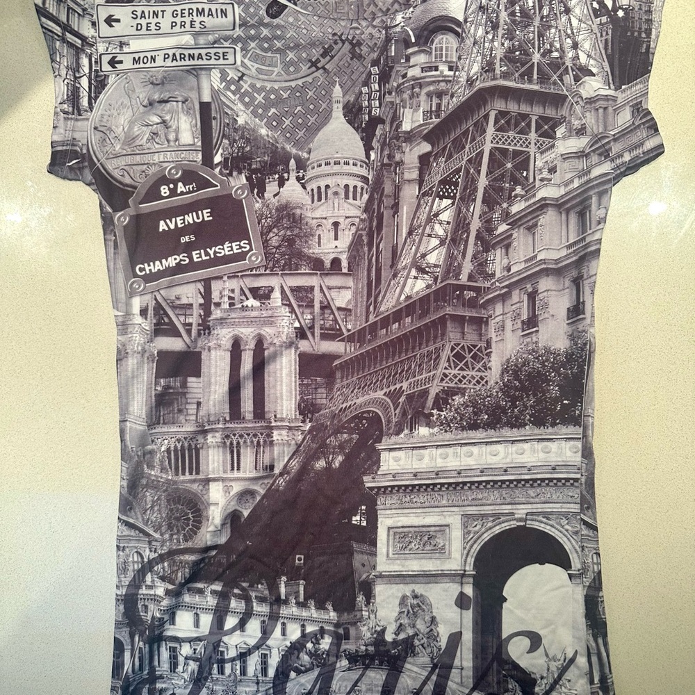 “Hello Paris” Sightseeing Photorealistic Graphic Tee